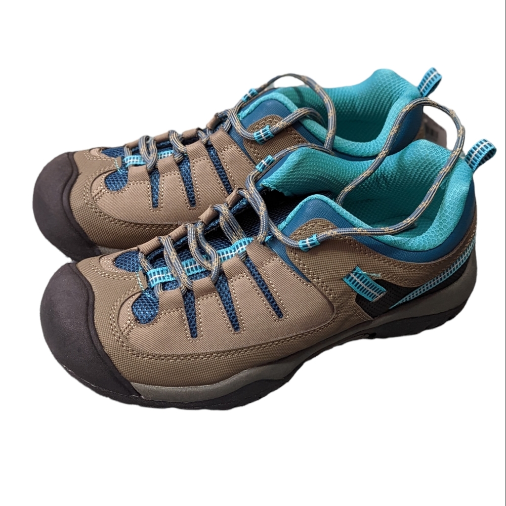 Airwalk Women's Hiking Sneakers / Size 7.5 / Grey / New